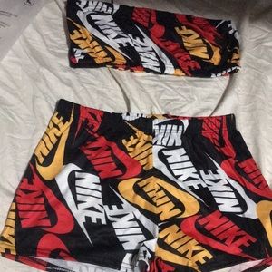 Nike multi color summer set